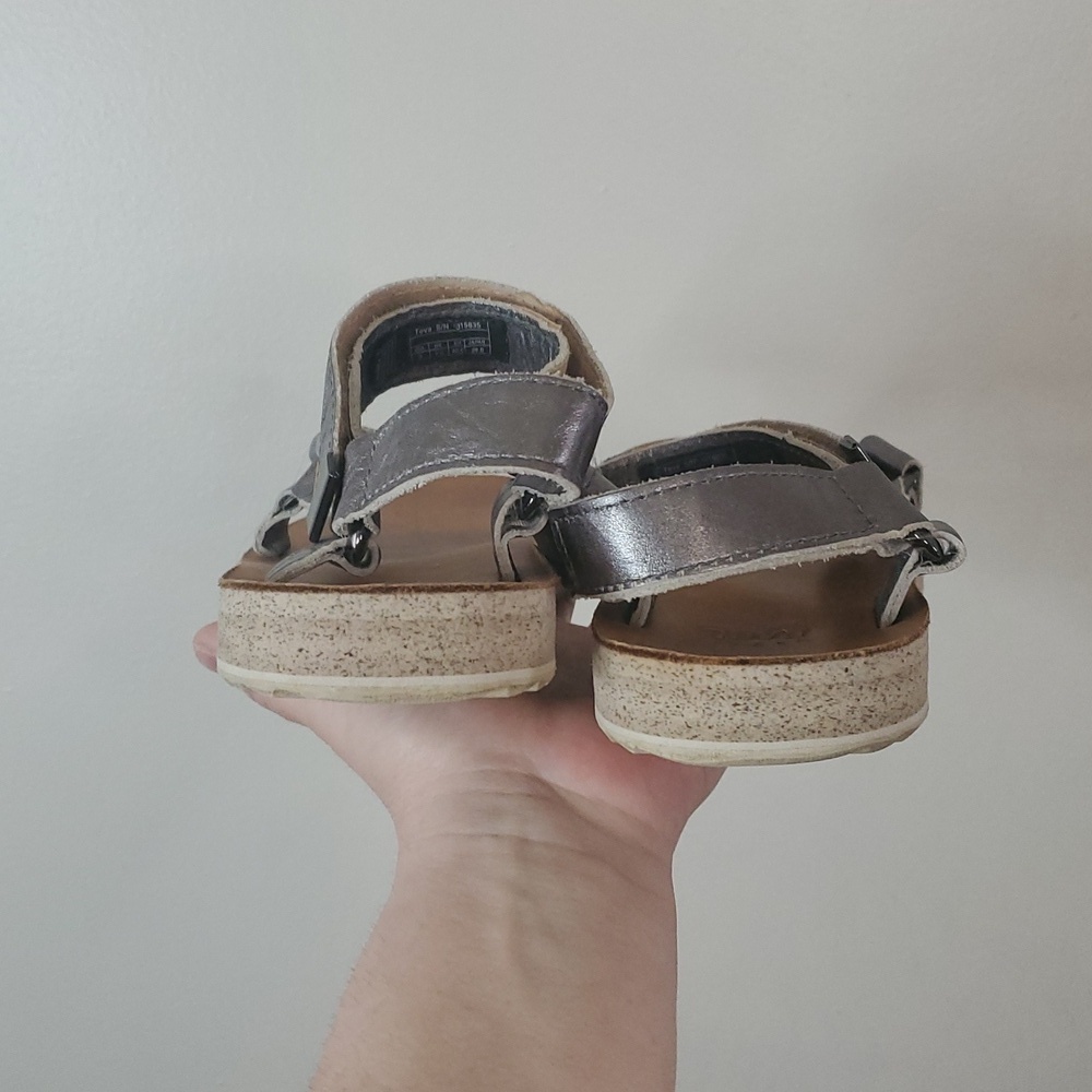 Teva Womens Original Mirrored Metallic Sandals Size 9 Summer Outdoors Hiking - Picture 5 of 10